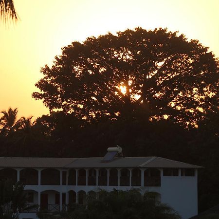 Casa Motel Ziguinchor Exteriör bild
