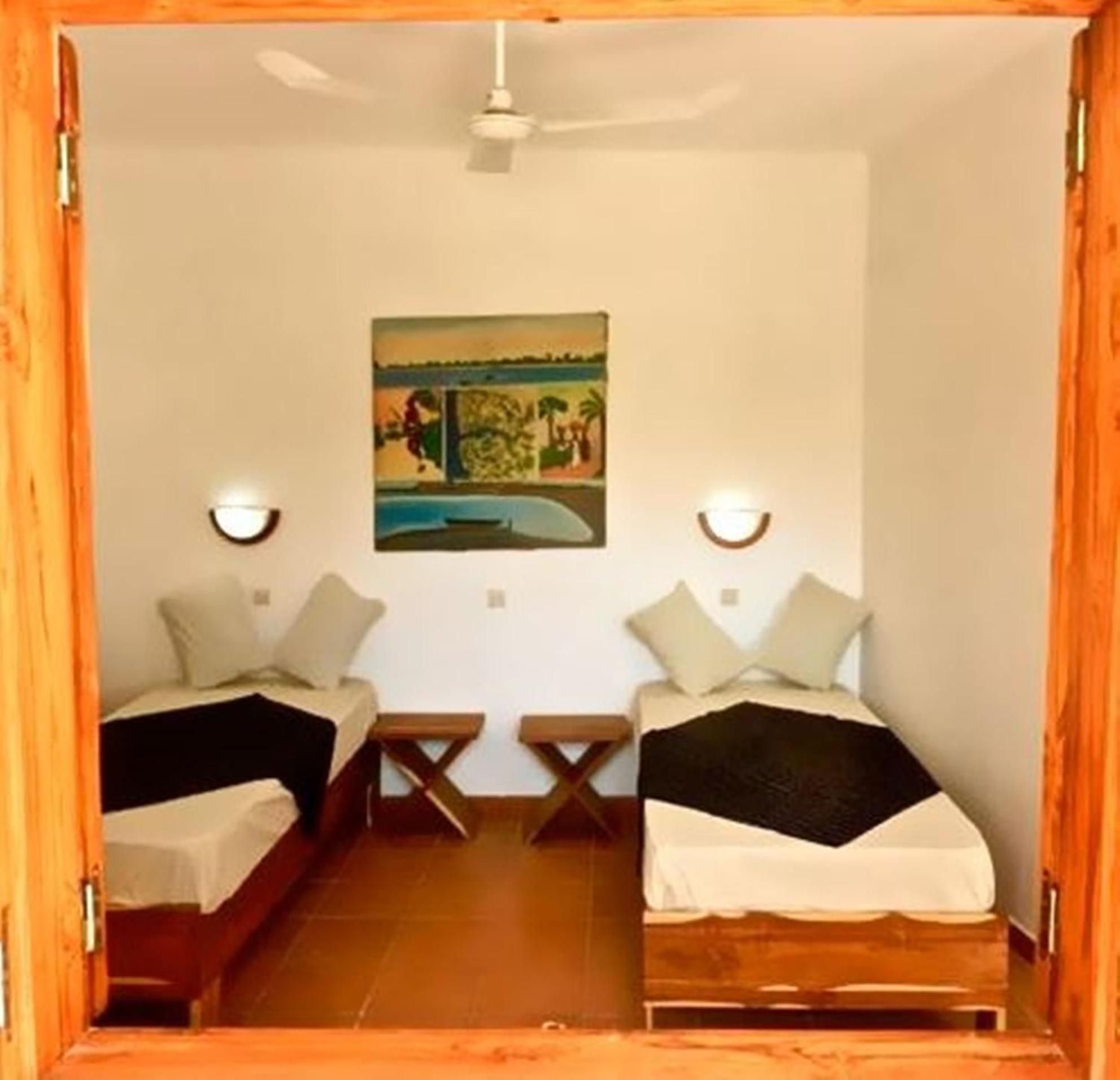 Casa Motel Ziguinchor Exteriör bild
