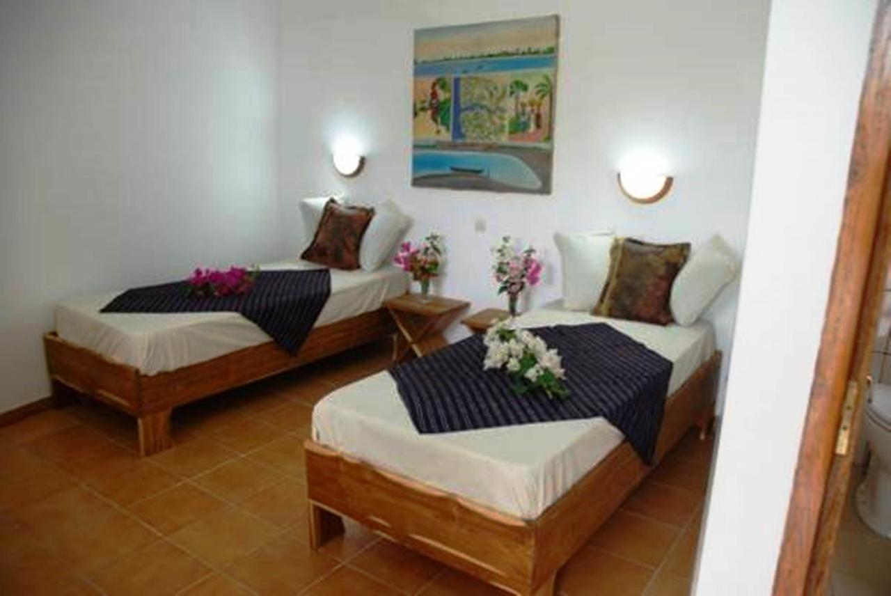 Casa Motel Ziguinchor Exteriör bild